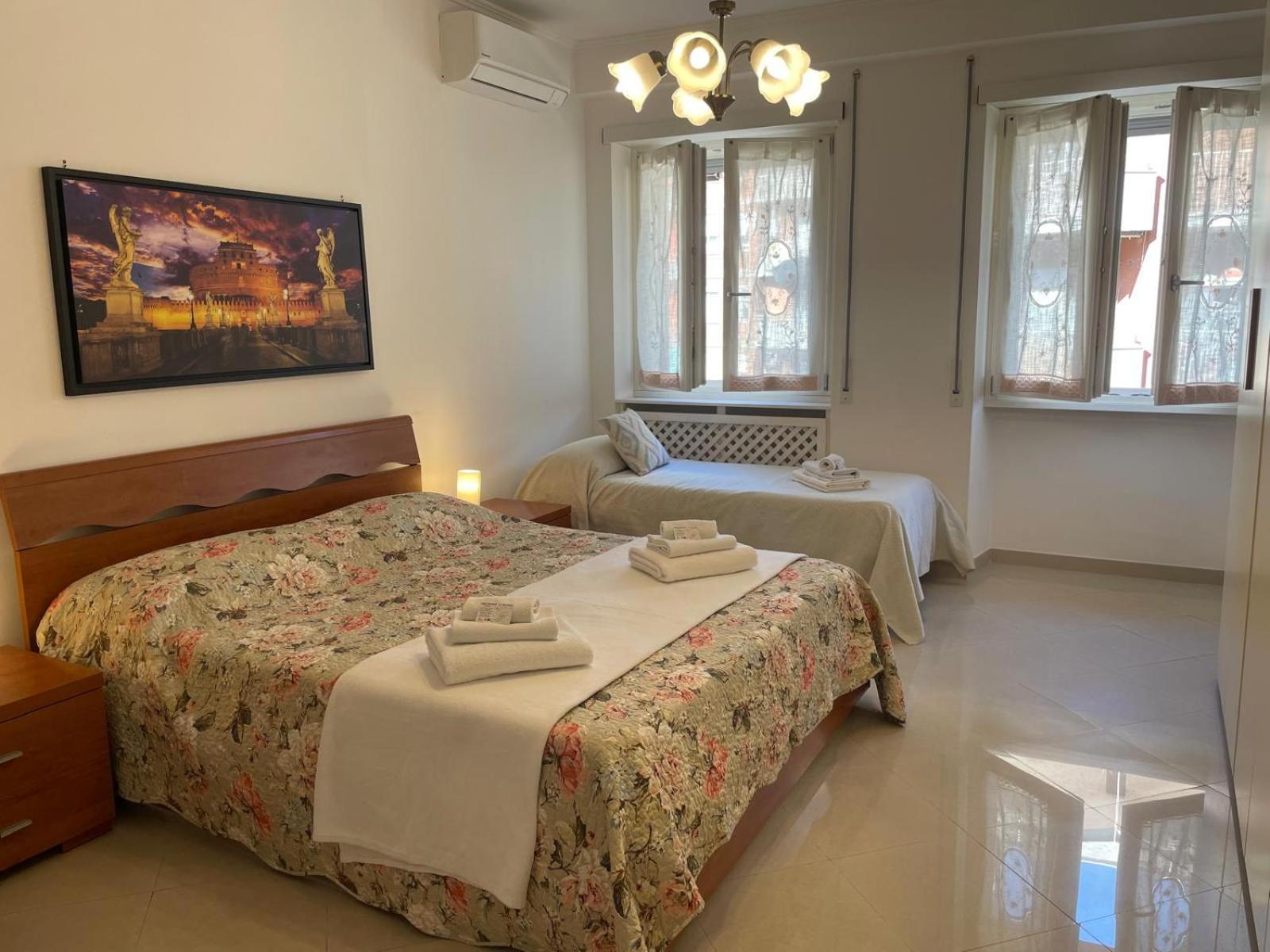 Roma Apartment *